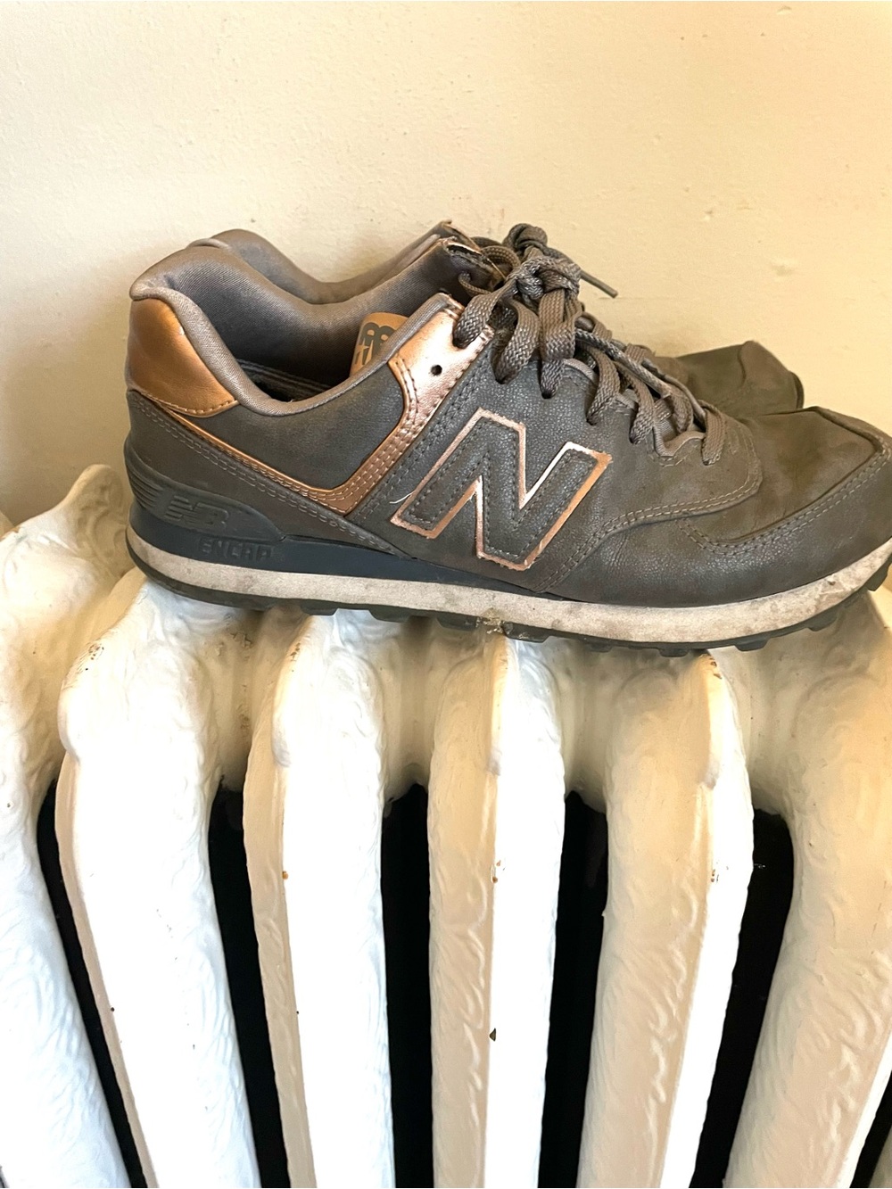 New Balance 574 Women’s Grey and Bronze Leather Sneaker